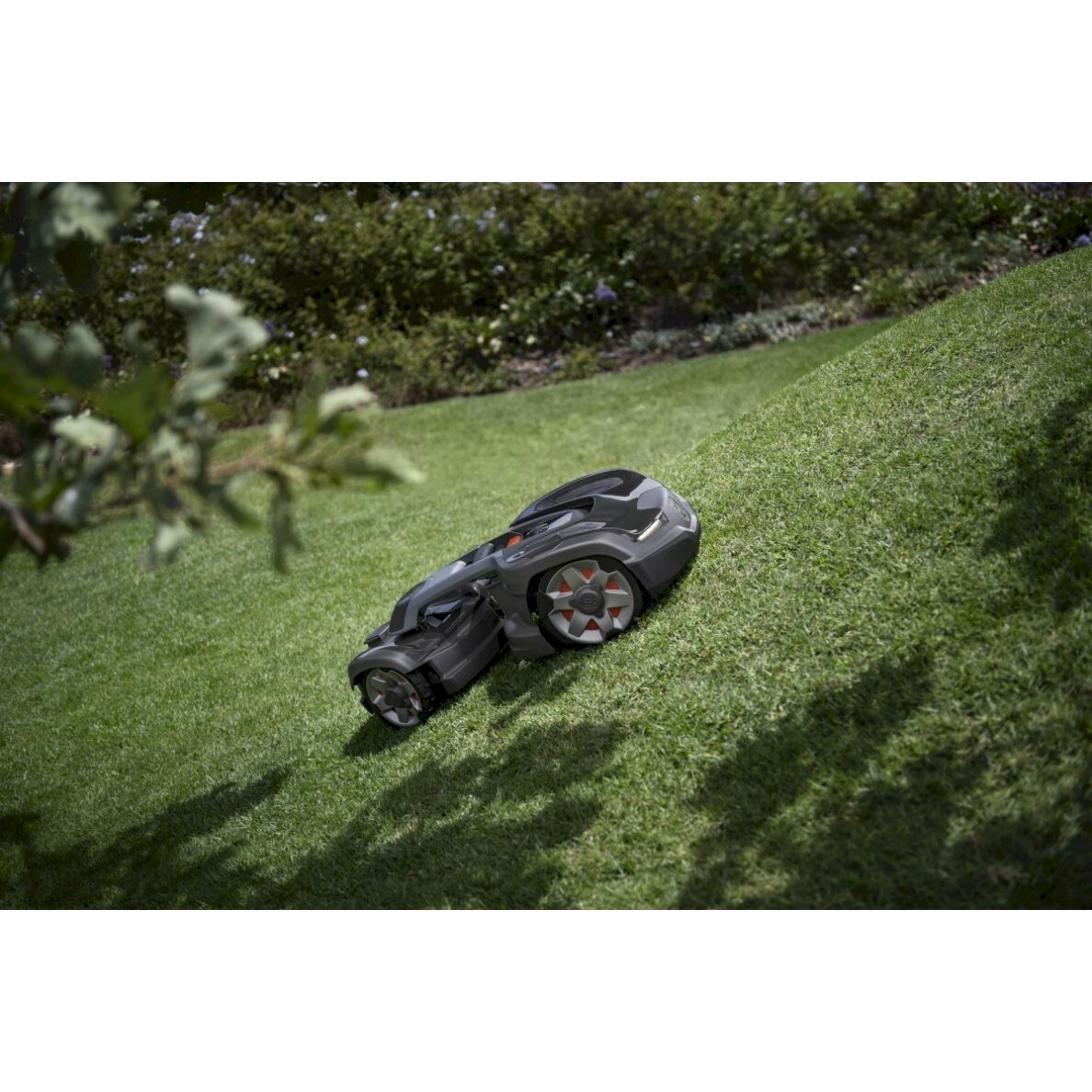 HUSQVARNA AUTOMOWER® 435X AWD 7 HUSQVARNA AUTOMOWER® 435X AWD 7