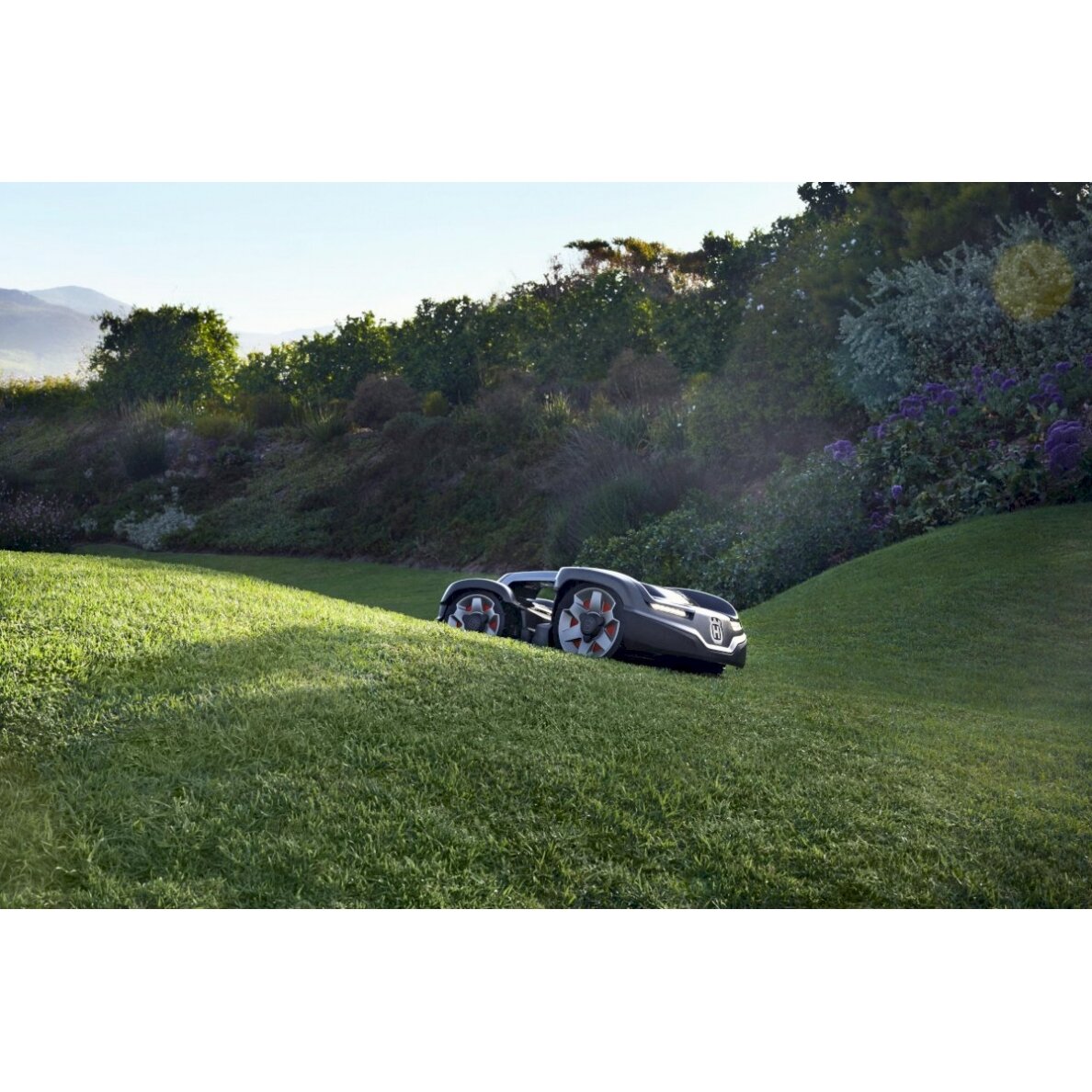 HUSQVARNA AUTOMOWER® 435X AWD 9 HUSQVARNA AUTOMOWER® 435X AWD 9