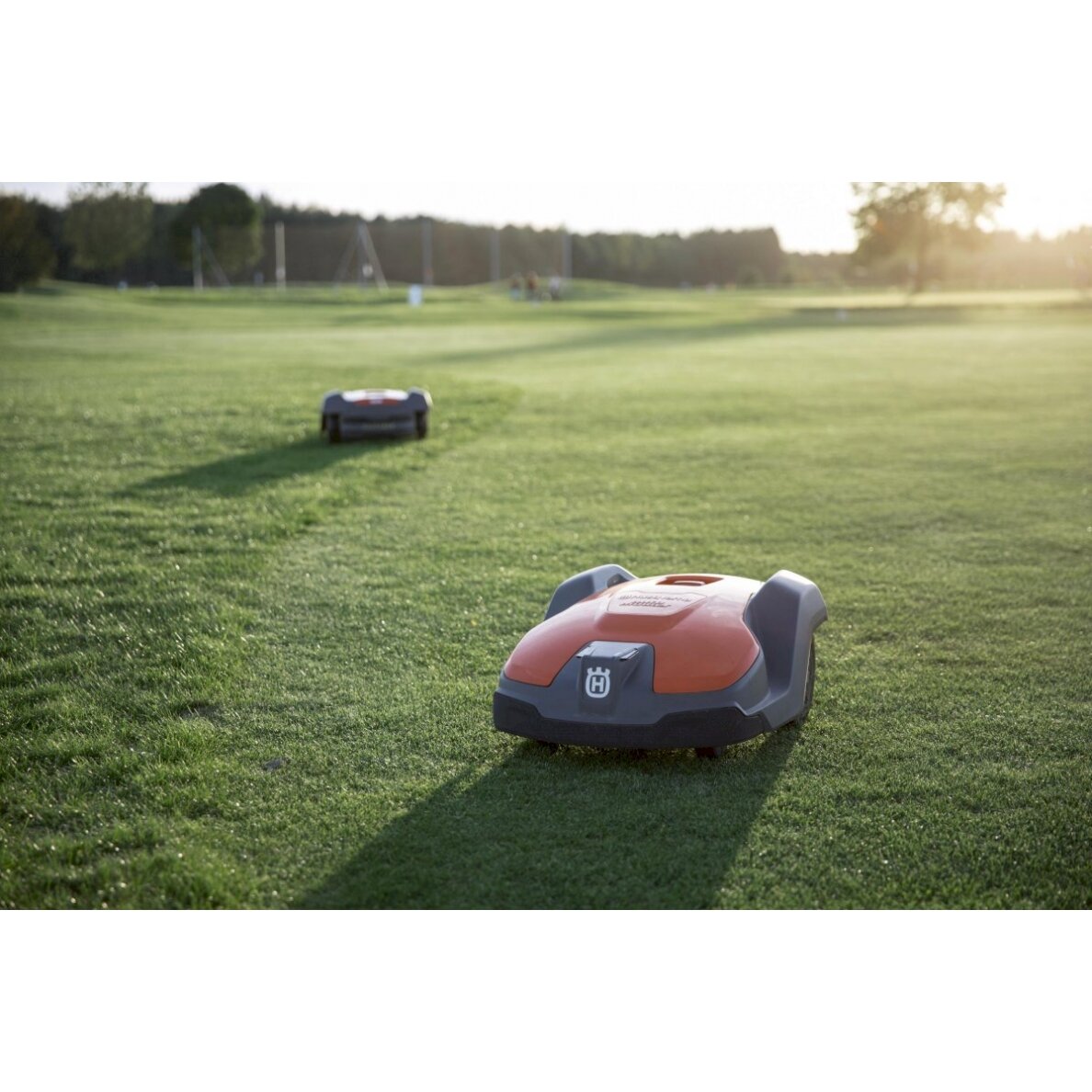 HUSQVARNA AUTOMOWER® 550 7 HUSQVARNA AUTOMOWER® 550 7