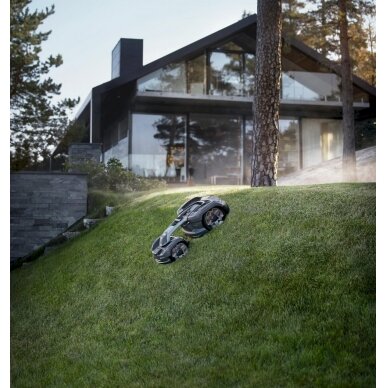 HUSQVARNA AUTOMOWER® 435X AWD 3 HUSQVARNA AUTOMOWER® 435X AWD 3